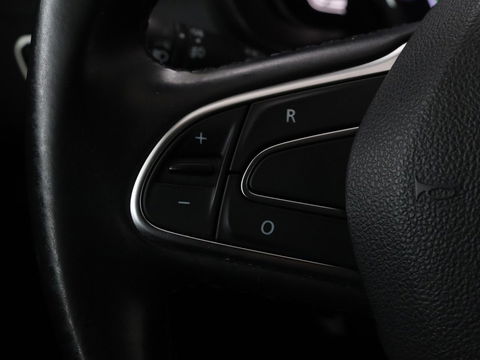 Renault Kadjar 1.3 TCe Zen | Automaat | Stoelverwarming | Trekhaak | Navigatie | Climate control | Keyless | Parkeerhulp | Cruise control