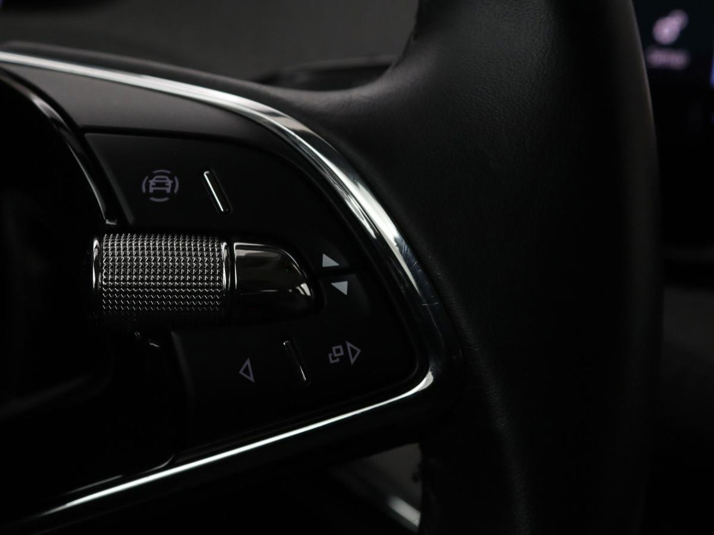 Škoda Enyaq iV 60 | Trekhaak | Camera | Sfeerverlichting | Carplay | Full LED | Navigatie | Cruise control | Bluetooth | Parkeerhulp | DAB