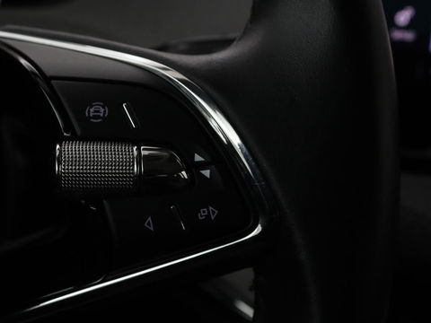 Škoda Enyaq iV 60 | Trekhaak | Camera | Sfeerverlichting | Carplay | Full LED | Navigatie | Cruise control | Bluetooth | Parkeerhulp | DAB