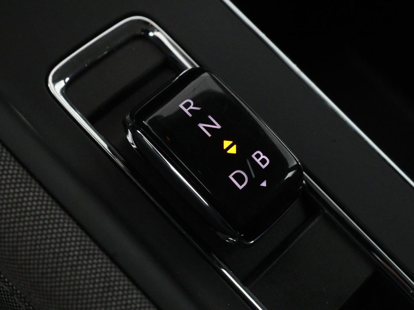 Škoda Enyaq iV 60 | Trekhaak | Camera | Sfeerverlichting | Carplay | Full LED | Navigatie | Cruise control | Bluetooth | Parkeerhulp | DAB