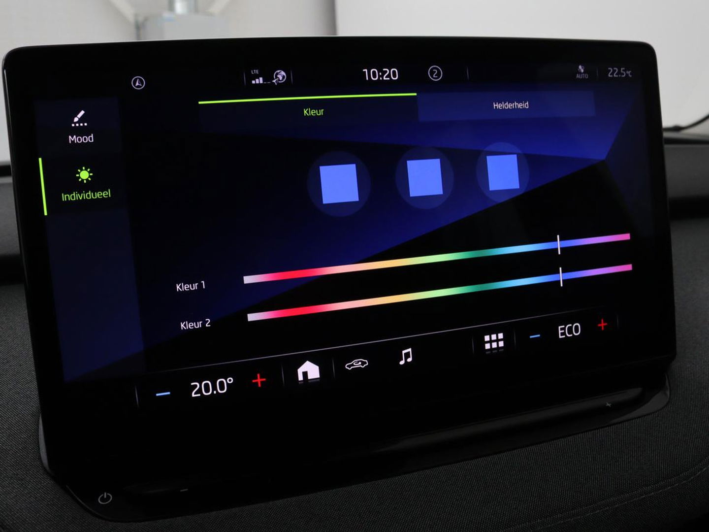 Škoda Enyaq iV 60 | Trekhaak | Camera | Sfeerverlichting | Carplay | Full LED | Navigatie | Cruise control | Bluetooth | Parkeerhulp | DAB