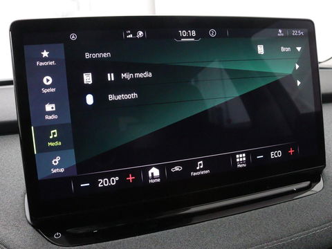 Škoda Enyaq iV 60 | Trekhaak | Camera | Sfeerverlichting | Carplay | Full LED | Navigatie | Cruise control | Bluetooth | Parkeerhulp | DAB