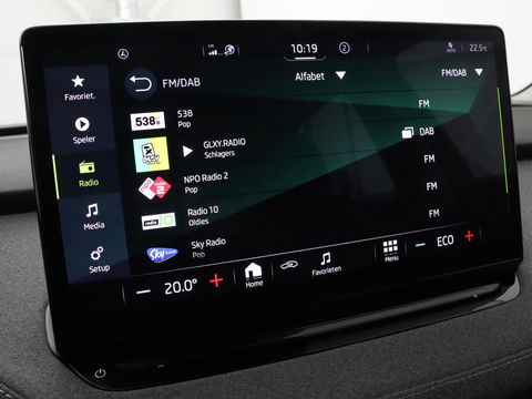 Škoda Enyaq iV 60 | Trekhaak | Camera | Sfeerverlichting | Carplay | Full LED | Navigatie | Cruise control | Bluetooth | Parkeerhulp | DAB