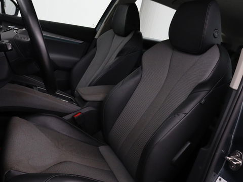 Škoda Enyaq iV 60 | Trekhaak | Camera | Sfeerverlichting | Carplay | Full LED | Navigatie | Cruise control | Bluetooth | Parkeerhulp | DAB