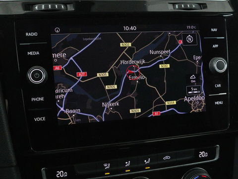 Volkswagen Golf 1.0 TSI Highline | Full LED | Virtual Cockpit | Carplay | Adaptive cruise | Navigatie | Climate control | Parkeerhulp | Sportstoelen