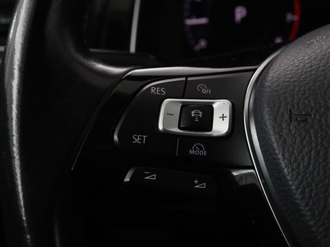 Volkswagen Golf 1.0 TSI Highline | Full LED | Virtual Cockpit | Carplay | Adaptive cruise | Navigatie | Climate control | Parkeerhulp | Sportstoelen