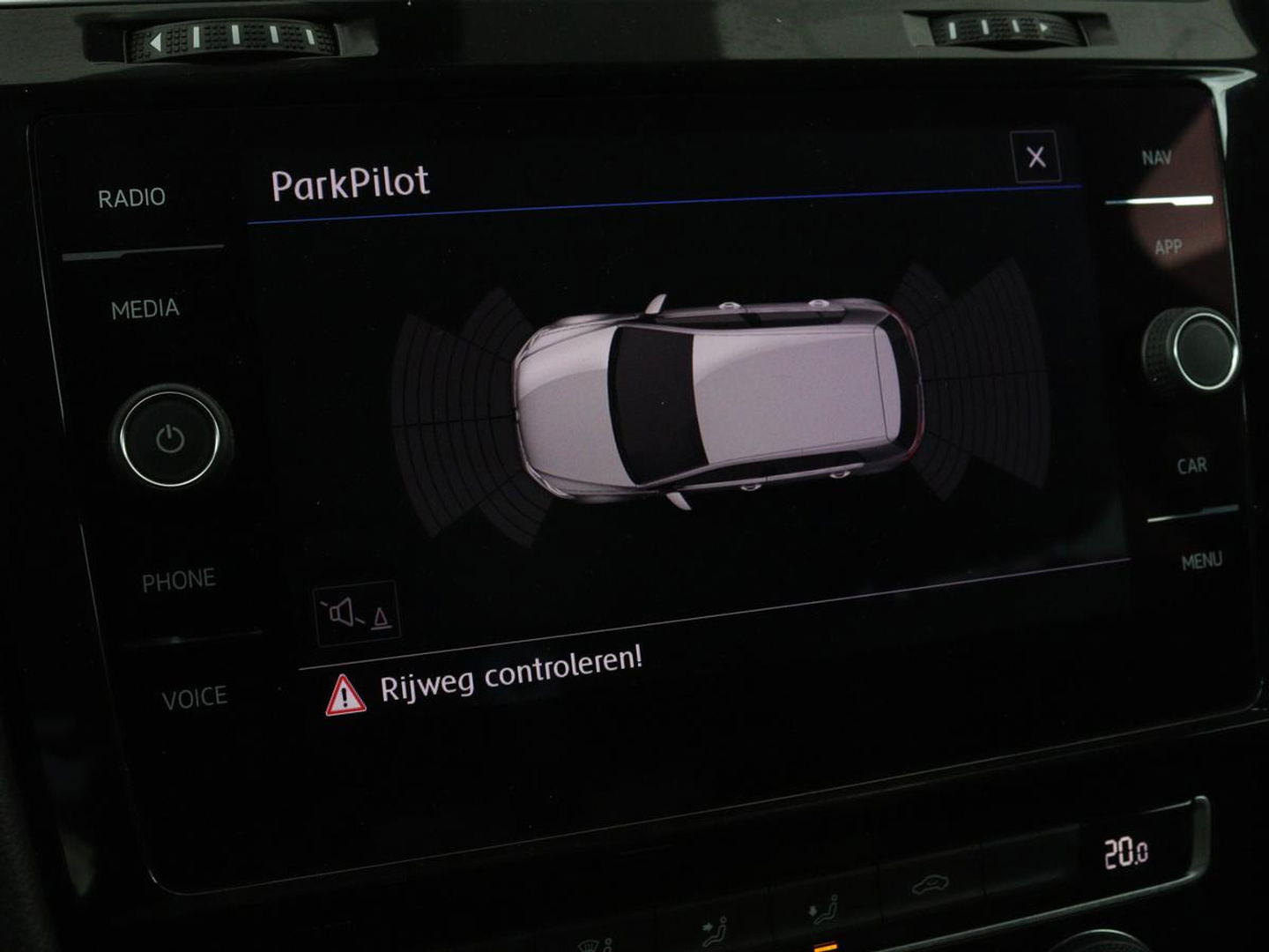 Volkswagen Golf 1.0 TSI Highline | Full LED | Virtual Cockpit | Carplay | Adaptive cruise | Navigatie | Climate control | Parkeerhulp | Sportstoelen