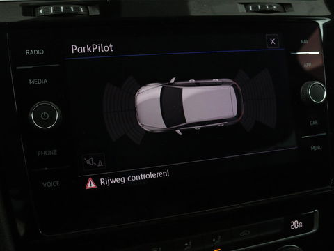 Volkswagen Golf 1.0 TSI Highline | Full LED | Virtual Cockpit | Carplay | Adaptive cruise | Navigatie | Climate control | Parkeerhulp | Sportstoelen