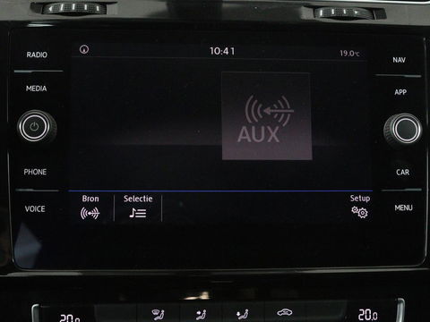 Volkswagen Golf 1.0 TSI Highline | Full LED | Virtual Cockpit | Carplay | Adaptive cruise | Navigatie | Climate control | Parkeerhulp | Sportstoelen