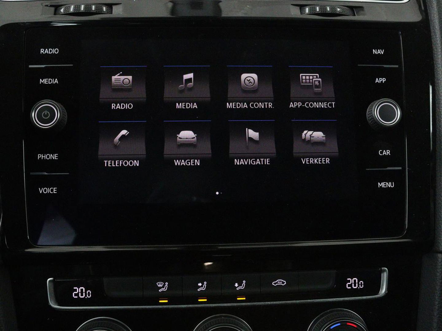 Volkswagen Golf 1.0 TSI Highline | Full LED | Virtual Cockpit | Carplay | Adaptive cruise | Navigatie | Climate control | Parkeerhulp | Sportstoelen
