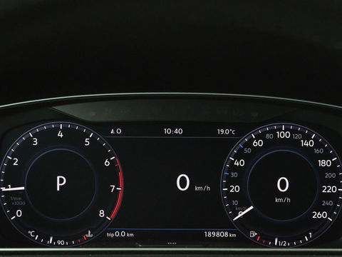 Volkswagen Golf 1.0 TSI Highline | Full LED | Virtual Cockpit | Carplay | Adaptive cruise | Navigatie | Climate control | Parkeerhulp | Sportstoelen