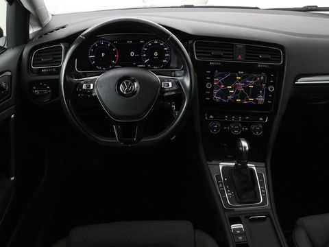 Volkswagen Golf 1.0 TSI Highline | Full LED | Virtual Cockpit | Carplay | Adaptive cruise | Navigatie | Climate control | Parkeerhulp | Sportstoelen