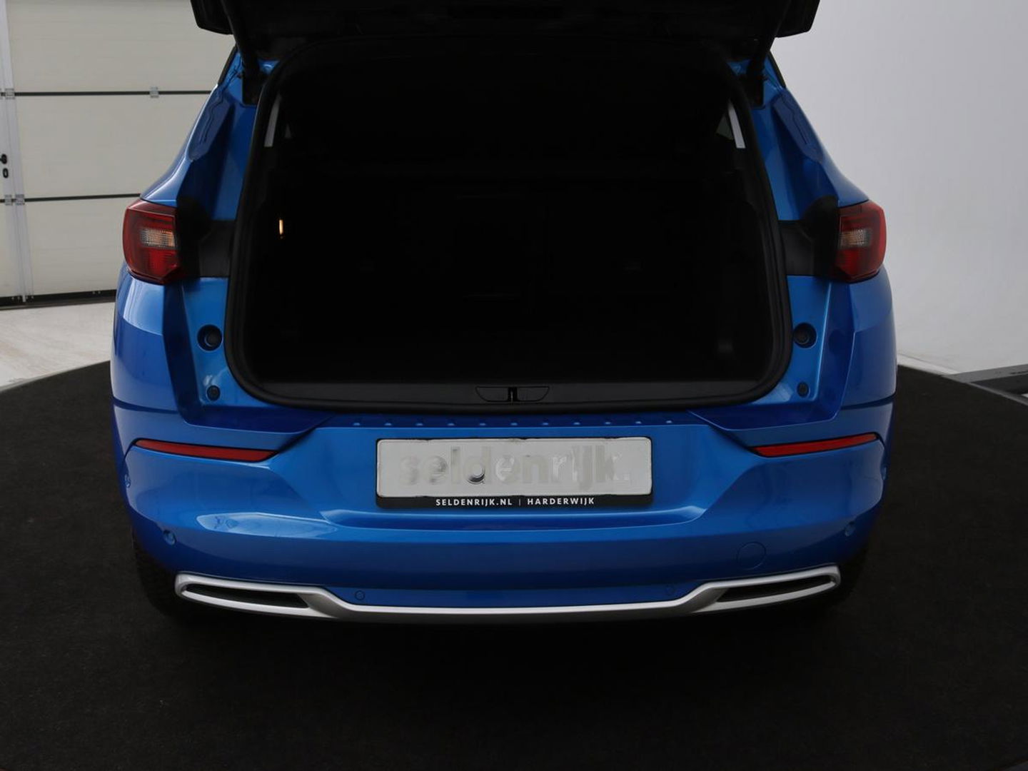 Opel Grandland 1.6 Turbo Hybrid Ultimate | Stoelventilatie | Nachtzicht | Leder | Adaptive cruise | 360 camera | Carplay | Matrix LED | Park Assist | Stoelverwarming | Keyless | Navigatie | PHEV