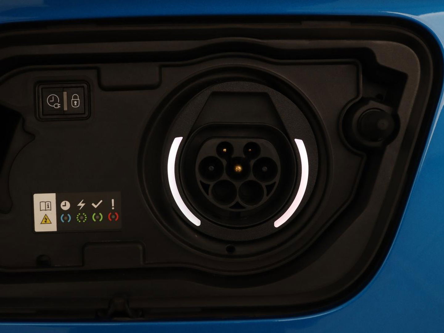 Opel Grandland 1.6 Turbo Hybrid Ultimate | Stoelventilatie | Nachtzicht | Leder | Adaptive cruise | 360 camera | Carplay | Matrix LED | Park Assist | Stoelverwarming | Keyless | Navigatie | PHEV
