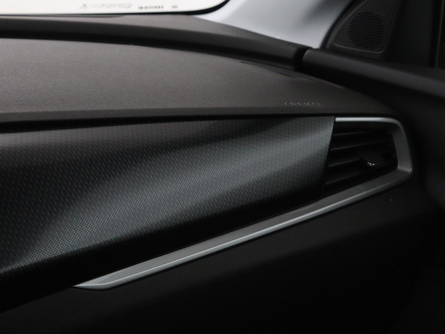 Opel Grandland 1.6 Turbo Hybrid Ultimate | Stoelventilatie | Nachtzicht | Leder | Adaptive cruise | 360 camera | Carplay | Matrix LED | Park Assist | Stoelverwarming | Keyless | Navigatie | PHEV
