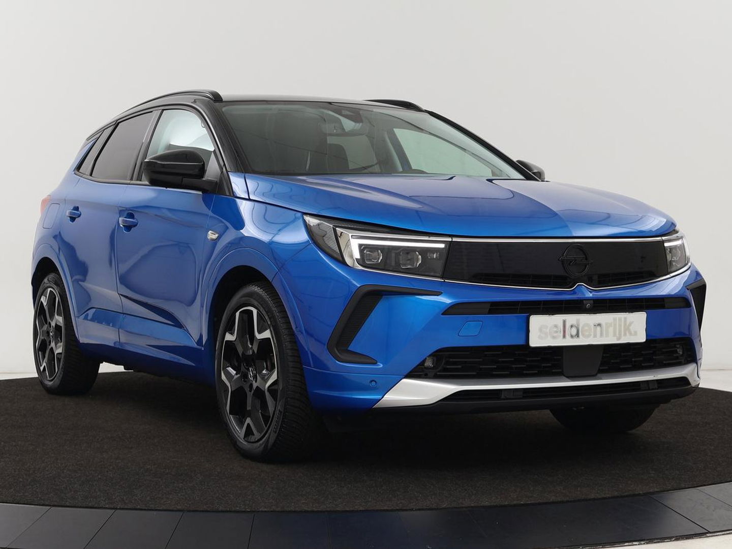 Opel Grandland 1.6 Turbo Hybrid Ultimate | Stoelventilatie | Nachtzicht | Leder | Adaptive cruise | 360 camera | Carplay | Matrix LED | Park Assist | Stoelverwarming | Keyless | Navigatie | PHEV
