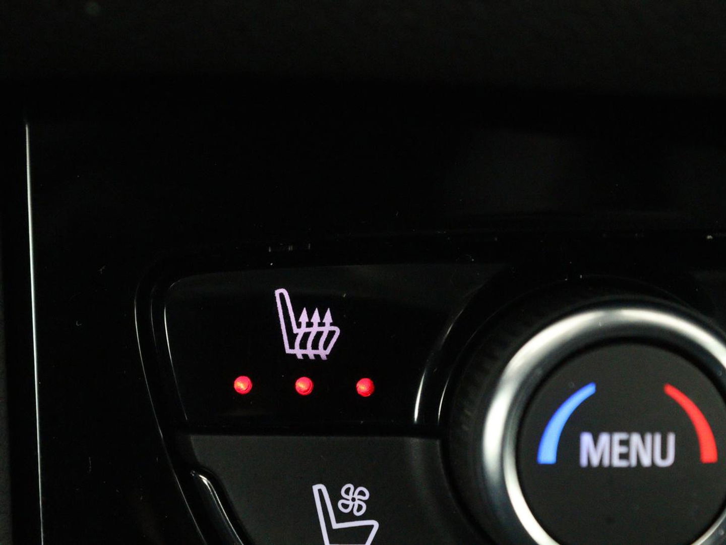Opel Grandland 1.6 Turbo Hybrid Ultimate | Stoelventilatie | Nachtzicht | Leder | Adaptive cruise | 360 camera | Carplay | Matrix LED | Park Assist | Stoelverwarming | Keyless | Navigatie | PHEV