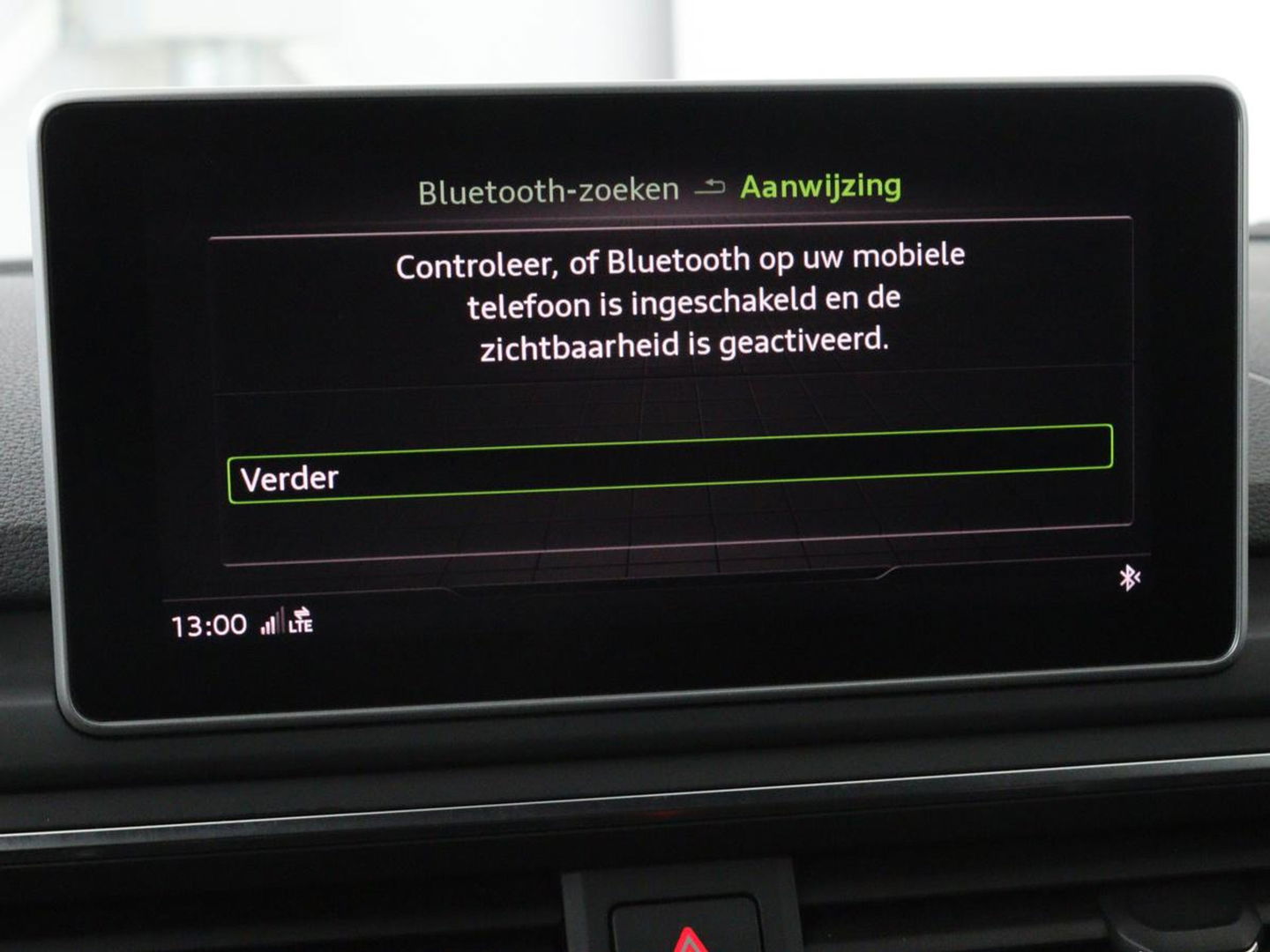 Audi A4 45 TFSI quattro Sport S line Black Edition | Leder | Trekhaak | 360 camera | Virtual Cockpit | Matrix LED | Navigatie | Sportstoelen | Park Assist | Climate control