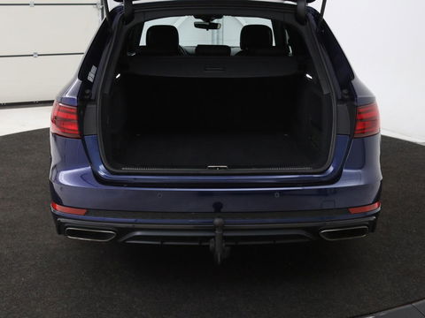 Audi A4 45 TFSI quattro Sport S line Black Edition | Leder | Trekhaak | 360 camera | Virtual Cockpit | Matrix LED | Navigatie | Sportstoelen | Park Assist | Climate control