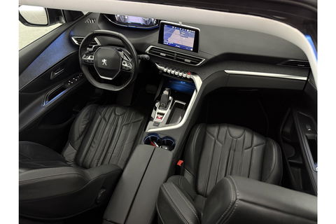 Peugeot 5008 1.2 PureTech 7p 360 Camera Pano Sfeerverl. LED Virtual Carplay Cruise Clima Navi Leder PDC 19"LMV