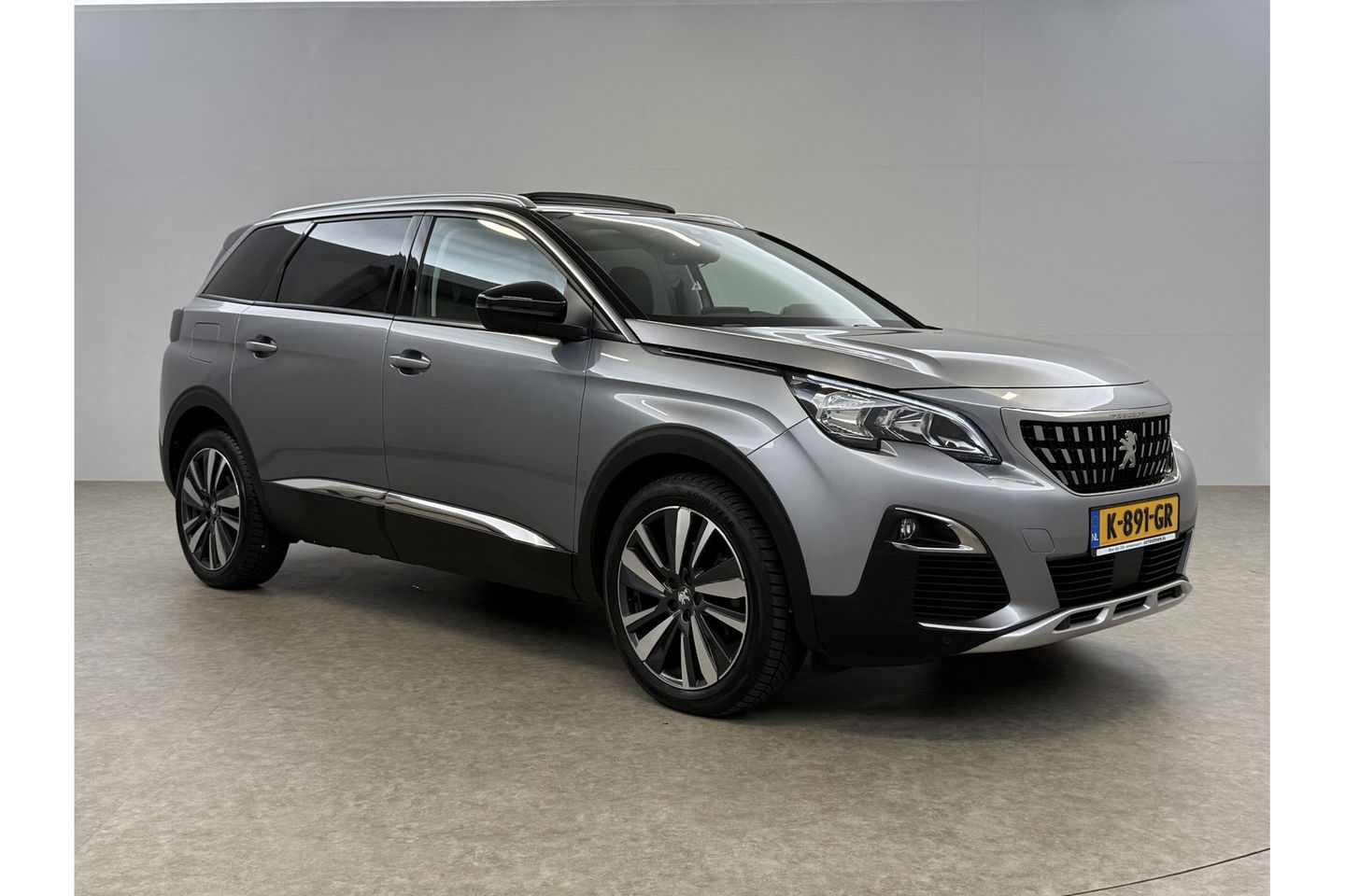 Peugeot 5008 1.2 PureTech 7p 360 Camera Pano Sfeerverl. LED Virtual Carplay Cruise Clima Navi Leder PDC 19"LMV