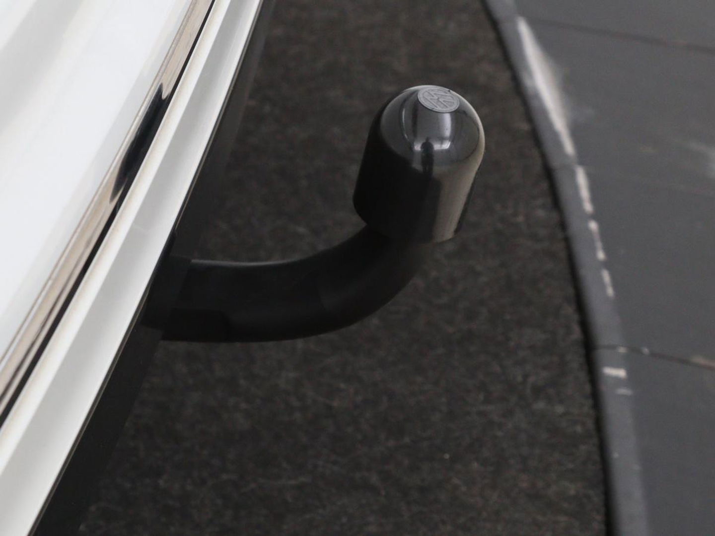 Volkswagen Tiguan 1.5 TSI R-Line | DSG | 360 camera | Active Info | Keyless | Adaptive cruise | Trekhaak | Full LED | Park Assist | Carplay | Navigatie