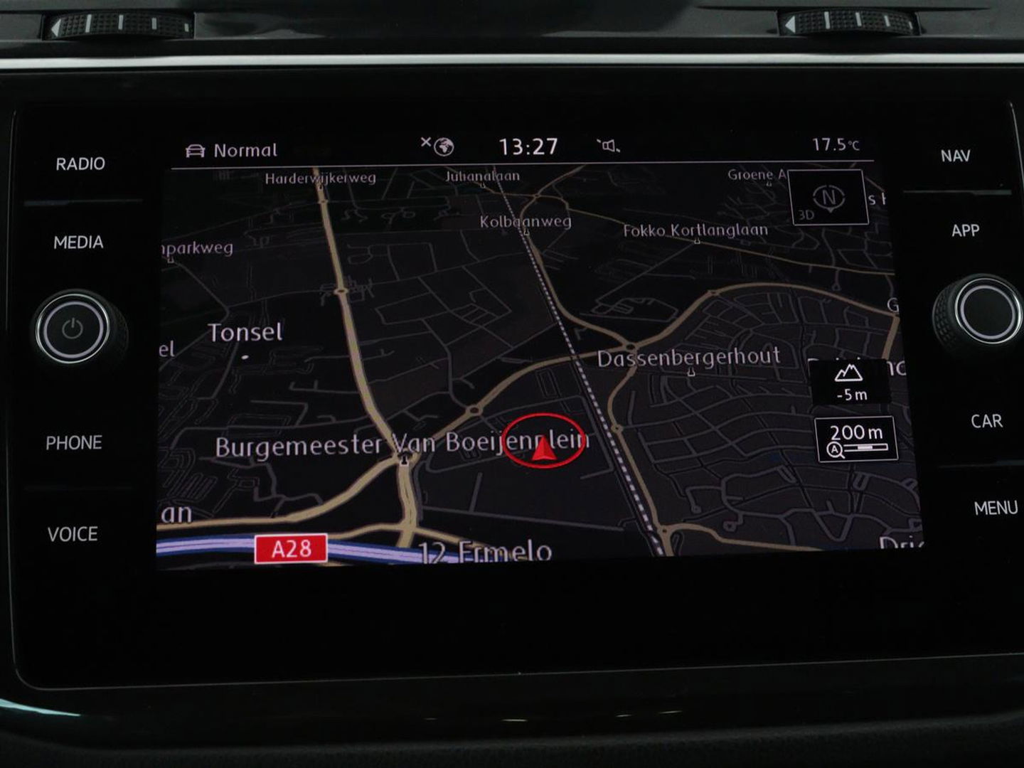 Volkswagen Tiguan 1.5 TSI R-Line | DSG | 360 camera | Active Info | Keyless | Adaptive cruise | Trekhaak | Full LED | Park Assist | Carplay | Navigatie