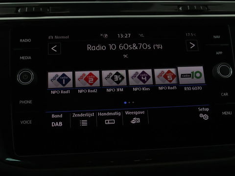 Volkswagen Tiguan 1.5 TSI R-Line | DSG | 360 camera | Active Info | Keyless | Adaptive cruise | Trekhaak | Full LED | Park Assist | Carplay | Navigatie