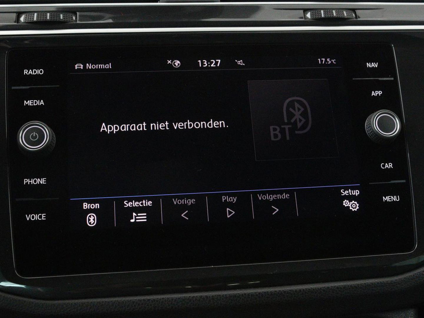Volkswagen Tiguan 1.5 TSI R-Line | DSG | 360 camera | Active Info | Keyless | Adaptive cruise | Trekhaak | Full LED | Park Assist | Carplay | Navigatie