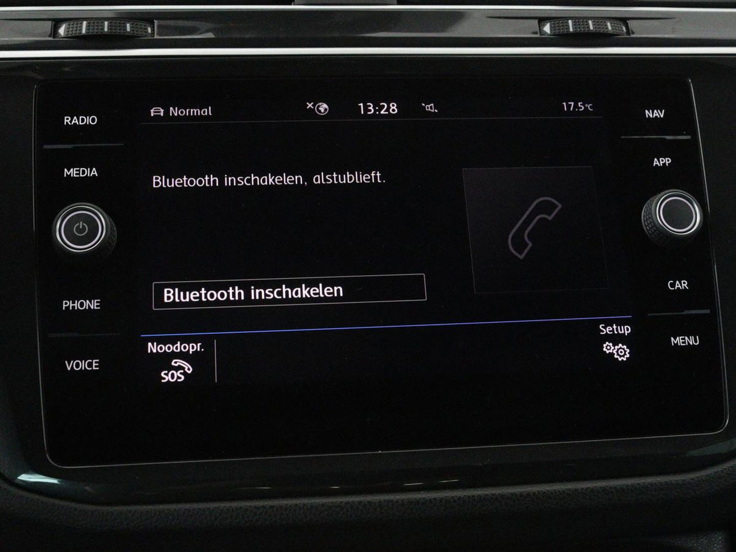 Volkswagen Tiguan 1.5 TSI R-Line | DSG | 360 camera | Active Info | Keyless | Adaptive cruise | Trekhaak | Full LED | Park Assist | Carplay | Navigatie