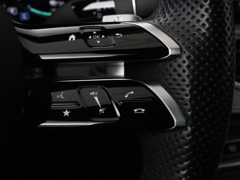 Mercedes-Benz E-Klasse 300e Business Solution AMG | Leder | Trekhaak | Stoelverwarming | 360 camera | Carplay | Sfeerverlichting | Matrix LED | Keyless | Navigatie