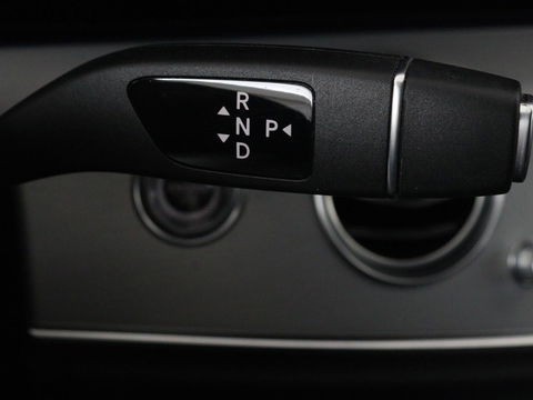Mercedes-Benz E-Klasse 300e Business Solution AMG | Leder | Trekhaak | Stoelverwarming | 360 camera | Carplay | Sfeerverlichting | Matrix LED | Keyless | Navigatie