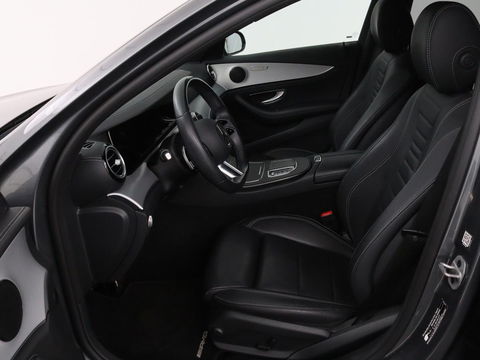 Mercedes-Benz E-Klasse 300e Business Solution AMG | Leder | Trekhaak | Stoelverwarming | 360 camera | Carplay | Sfeerverlichting | Matrix LED | Keyless | Navigatie
