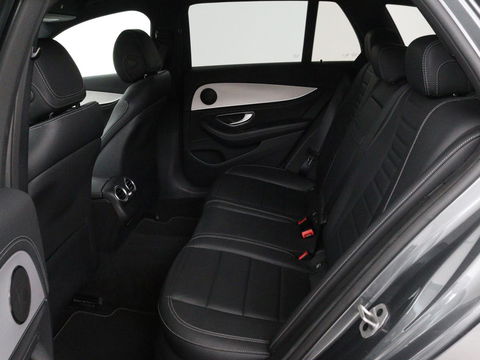 Mercedes-Benz E-Klasse 300e Business Solution AMG | Leder | Trekhaak | Stoelverwarming | 360 camera | Carplay | Sfeerverlichting | Matrix LED | Keyless | Navigatie