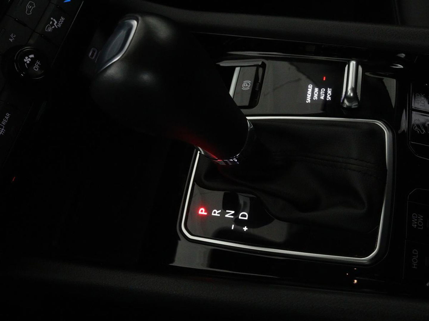 Jeep Compass 4xe 240 Plug-in Hybride Electric S | Leder | Stoel & stuurverwarming | Camera | Adaptive cruise | Carplay | Navigatie