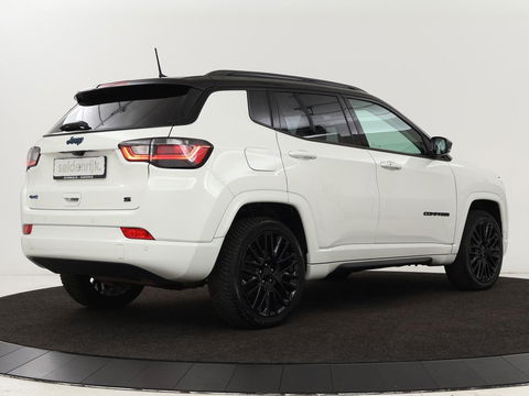Jeep Compass 4xe 240 Plug-in Hybride Electric S | Leder | Stoel & stuurverwarming | Camera | Adaptive cruise | Carplay | Navigatie