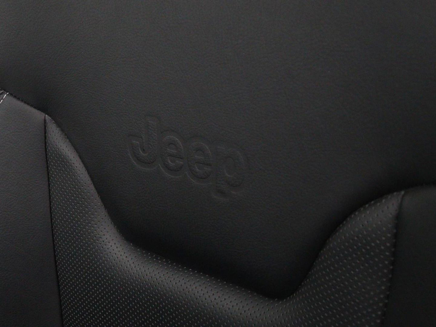 Jeep Compass 4xe 240 Plug-in Hybride Electric S | Leder | Stoel & stuurverwarming | Camera | Adaptive cruise | Carplay | Navigatie