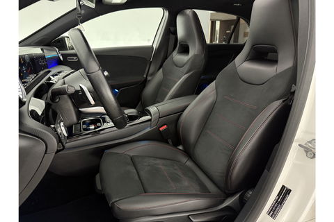 Mercedes-Benz A-Klasse 200 AMG 164PK Pano Camera Sfeerverl. LED Virtual Navi Clima Cruise PDC 18"LMV