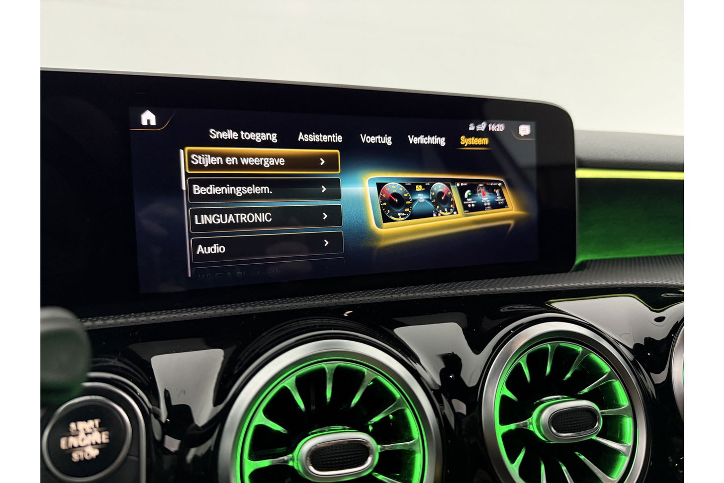 Mercedes-Benz A-Klasse 200 AMG 164PK Pano Camera Sfeerverl. LED Virtual Navi Clima Cruise PDC 18"LMV