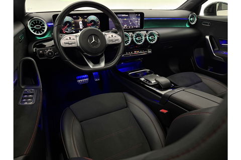 Mercedes-Benz A-Klasse 200 AMG 164PK Pano Camera Sfeerverl. LED Virtual Navi Clima Cruise PDC 18"LMV