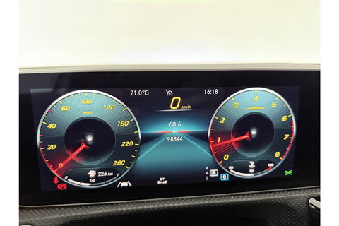 Mercedes-Benz A-Klasse 200 AMG 164PK Pano Camera Sfeerverl. LED Virtual Navi Clima Cruise PDC 18"LMV
