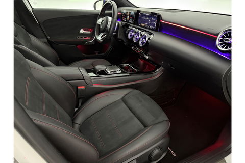Mercedes-Benz A-Klasse 200 AMG 164PK Pano Camera Sfeerverl. LED Virtual Navi Clima Cruise PDC 18"LMV