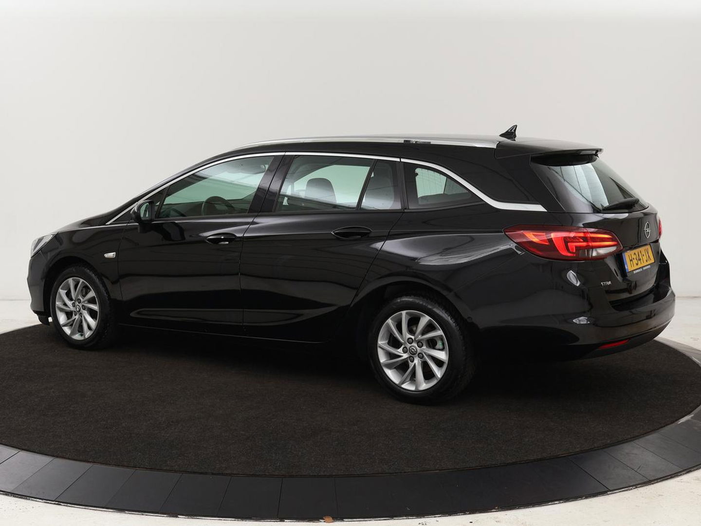 Opel Astra 1.4 Turbo Elegance | Automaat | Matrix LED | Camera | Carplay | Navigatie | Climate control | Bluetooth | Cruise control