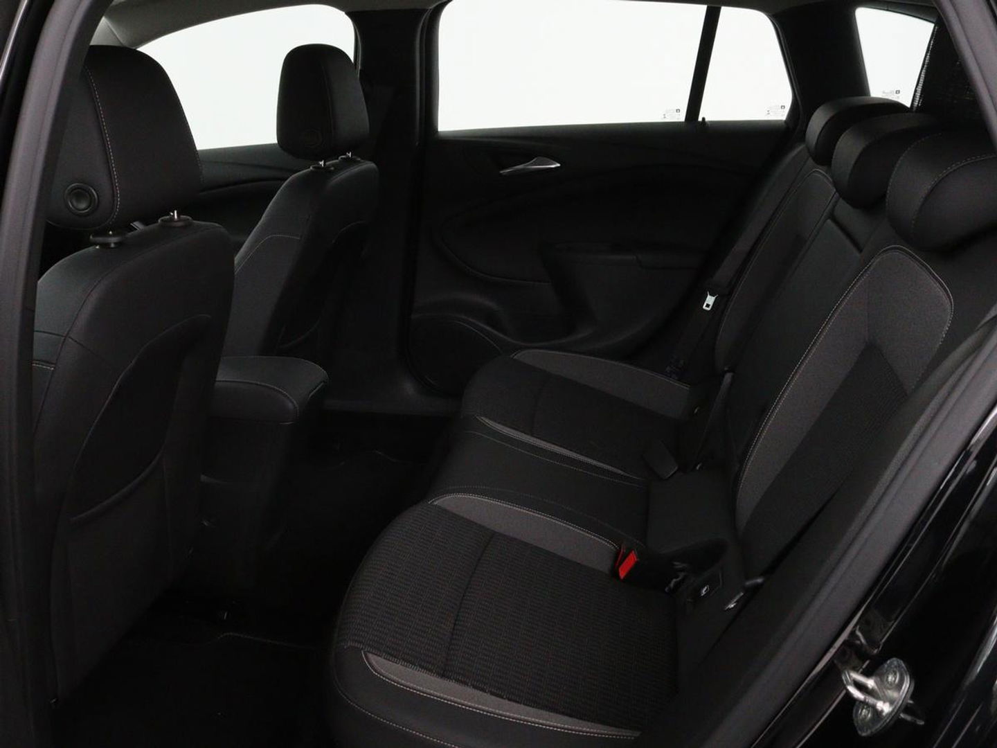 Opel Astra 1.4 Turbo Elegance | Automaat | Matrix LED | Camera | Carplay | Navigatie | Climate control | Bluetooth | Cruise control
