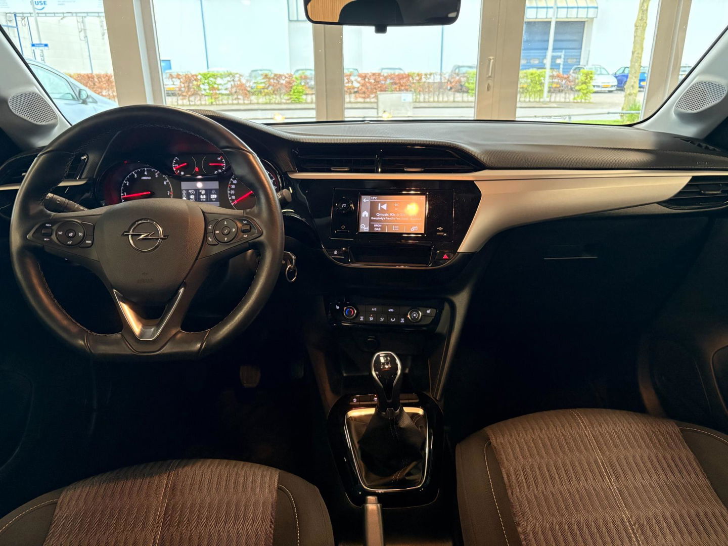 Opel Corsa 1.2 Edition , Two-Tone