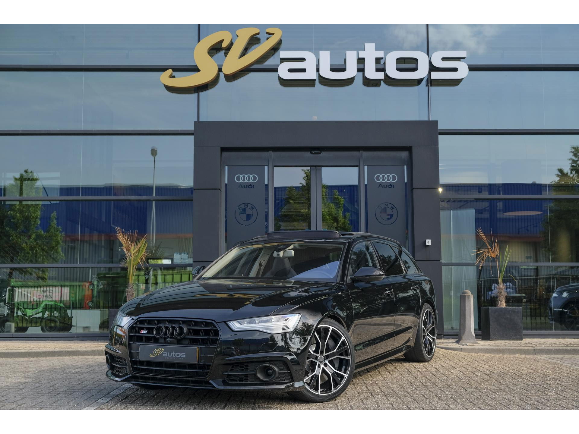 Audi S6 Avant 4.0 TFSI V8 450pk Panoramadak Supersportstoelen B&O 3d Luchtvering Matrix led Black pack