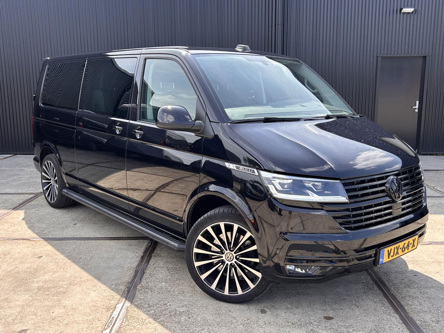Volkswagen Transporter BULLI 2.0 TDI L2H1 30 DC | 2x SCHUIFDEUR | STOELVERWARMING | LED | LEDER