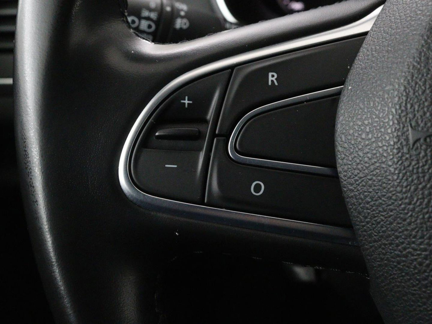 Renault Mégane 1.3 TCe Bose | Trekhaak | Carplay | Climate control | Navigatie | Dodehoek detectie | Park Assist | Cruise control