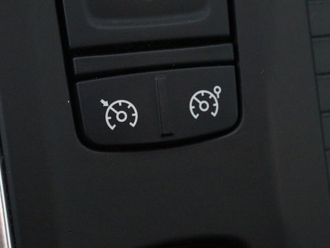 Renault Mégane 1.3 TCe Bose | Trekhaak | Carplay | Climate control | Navigatie | Dodehoek detectie | Park Assist | Cruise control