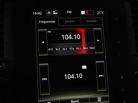 Renault Mégane 1.3 TCe Bose | Trekhaak | Carplay | Climate control | Navigatie | Dodehoek detectie | Park Assist | Cruise control